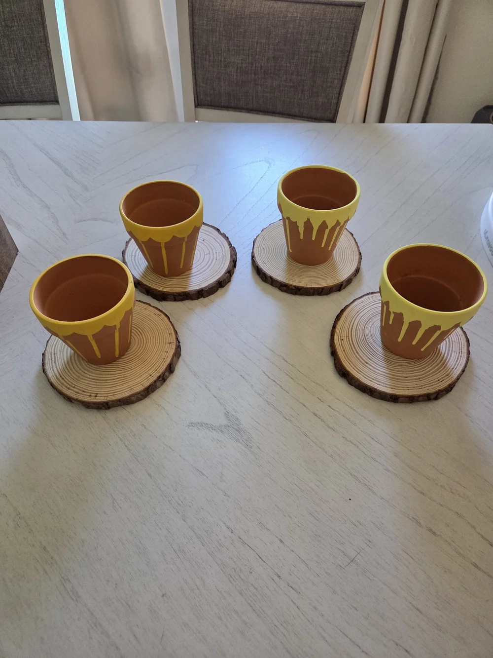 Yungyan 4 Pcs Wood Slices for Centerpieces and 4 Pcs Honey Pots, 6.3-6.7 Inches